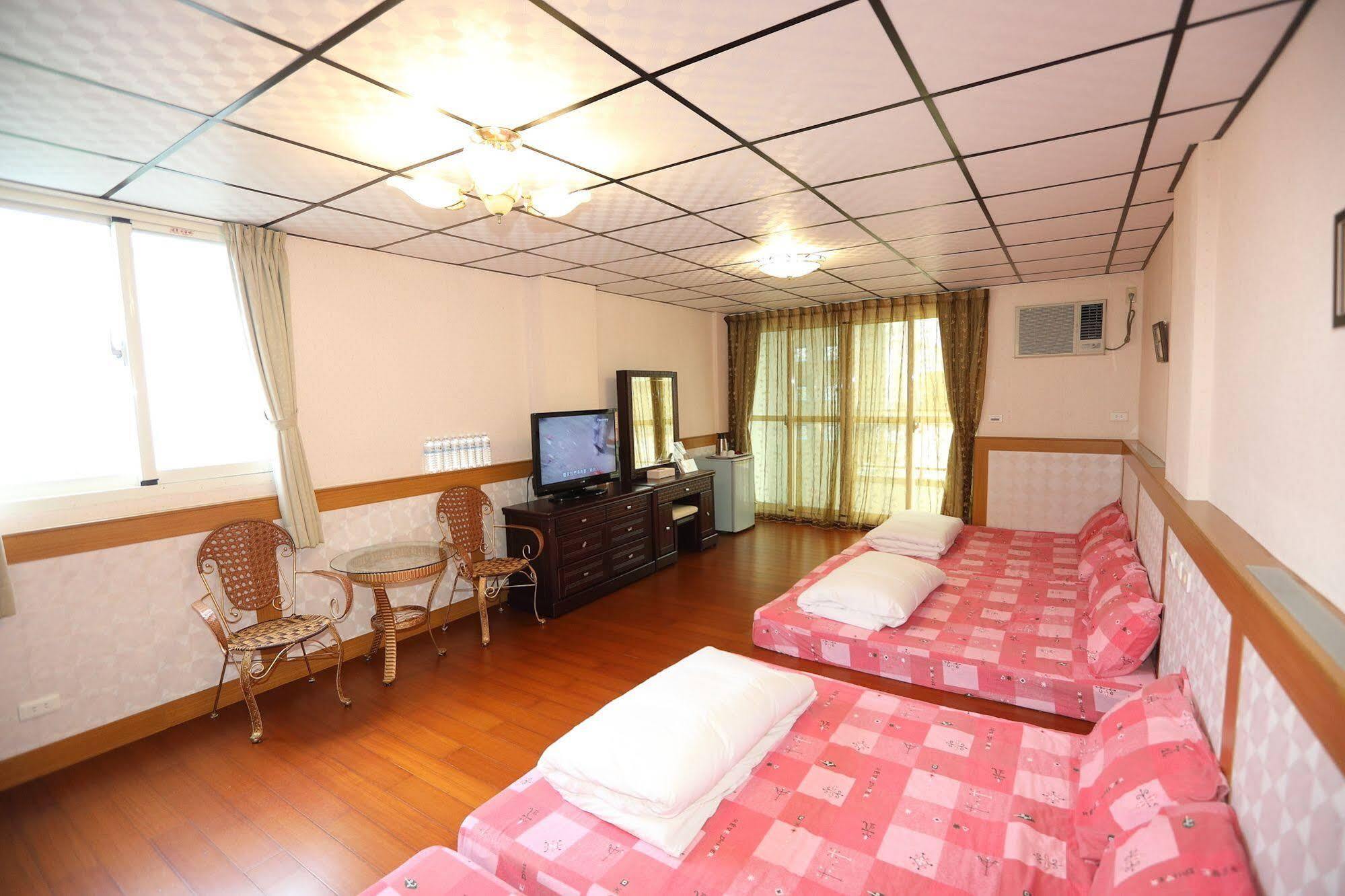 First Place B&B Hualien City Exterior foto