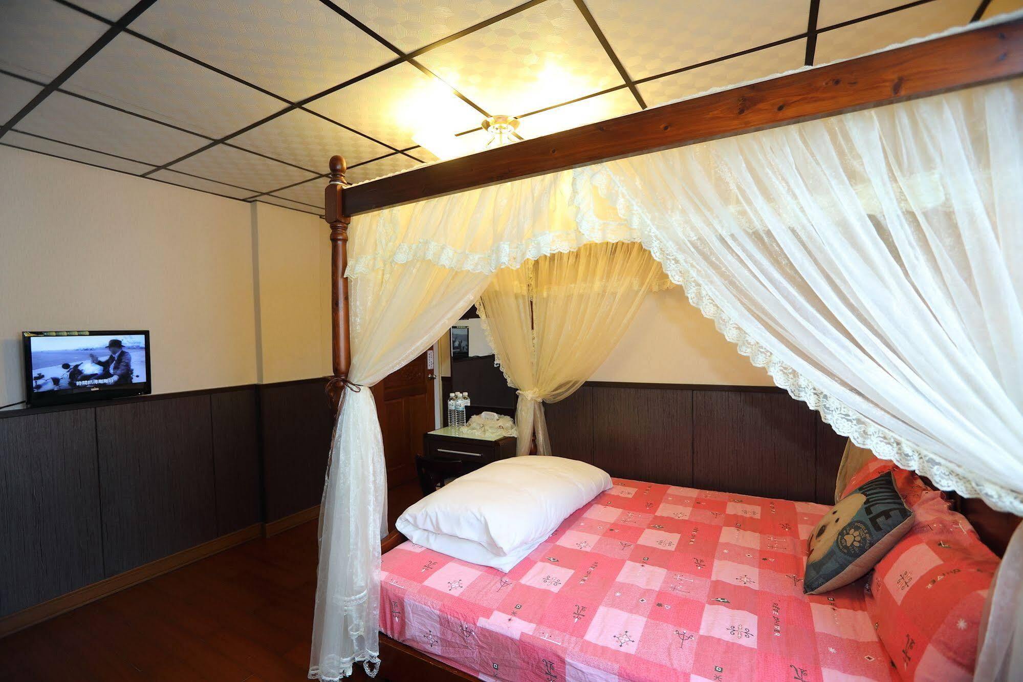 First Place B&B Hualien City Exterior foto