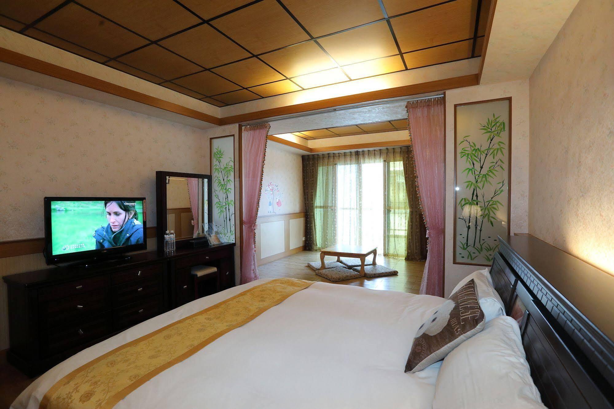 First Place B&B Hualien City Exterior foto