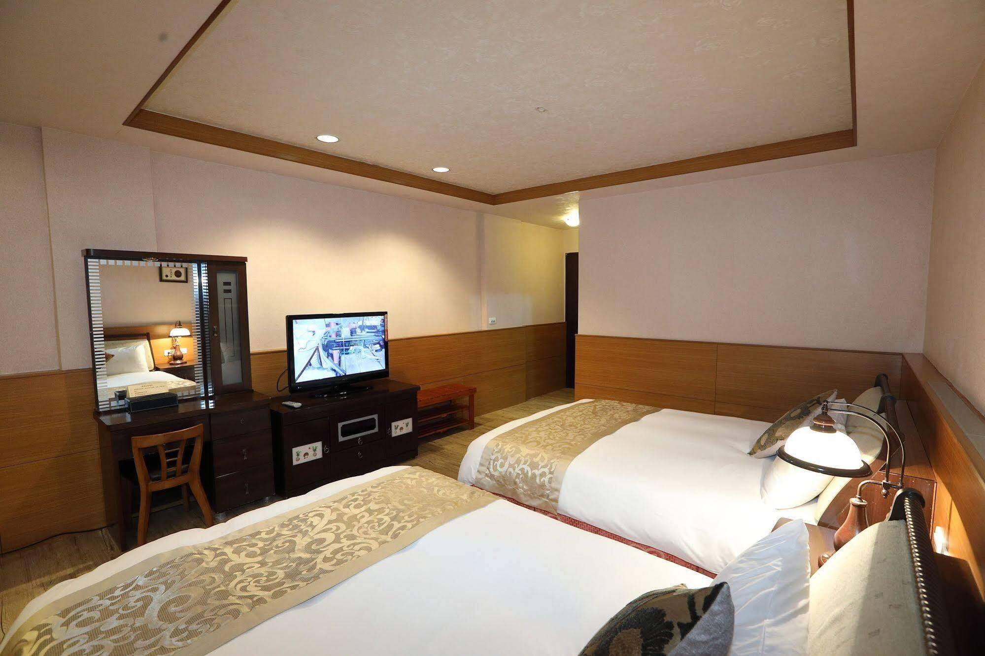 First Place B&B Hualien City Exterior foto